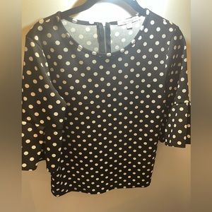 Tee with flared sleeves